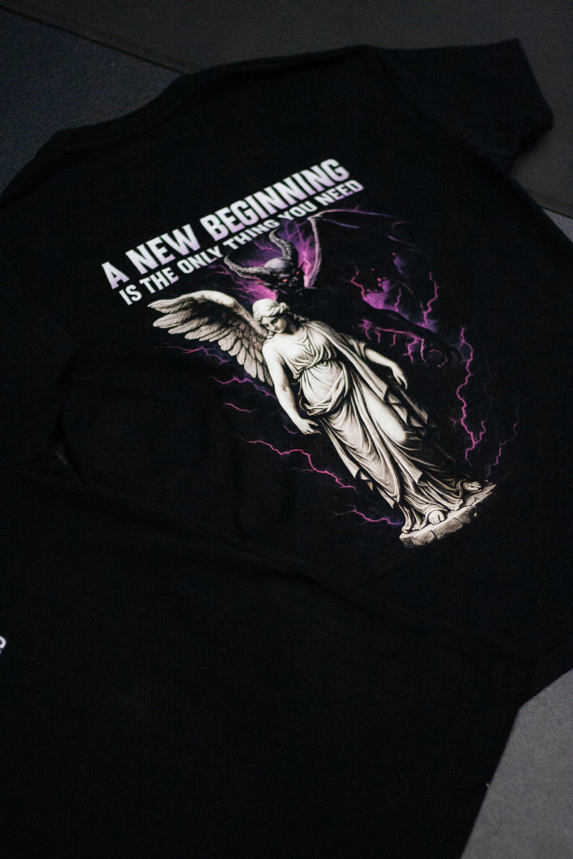 Camiseta A NEW BEGINNING - Negra