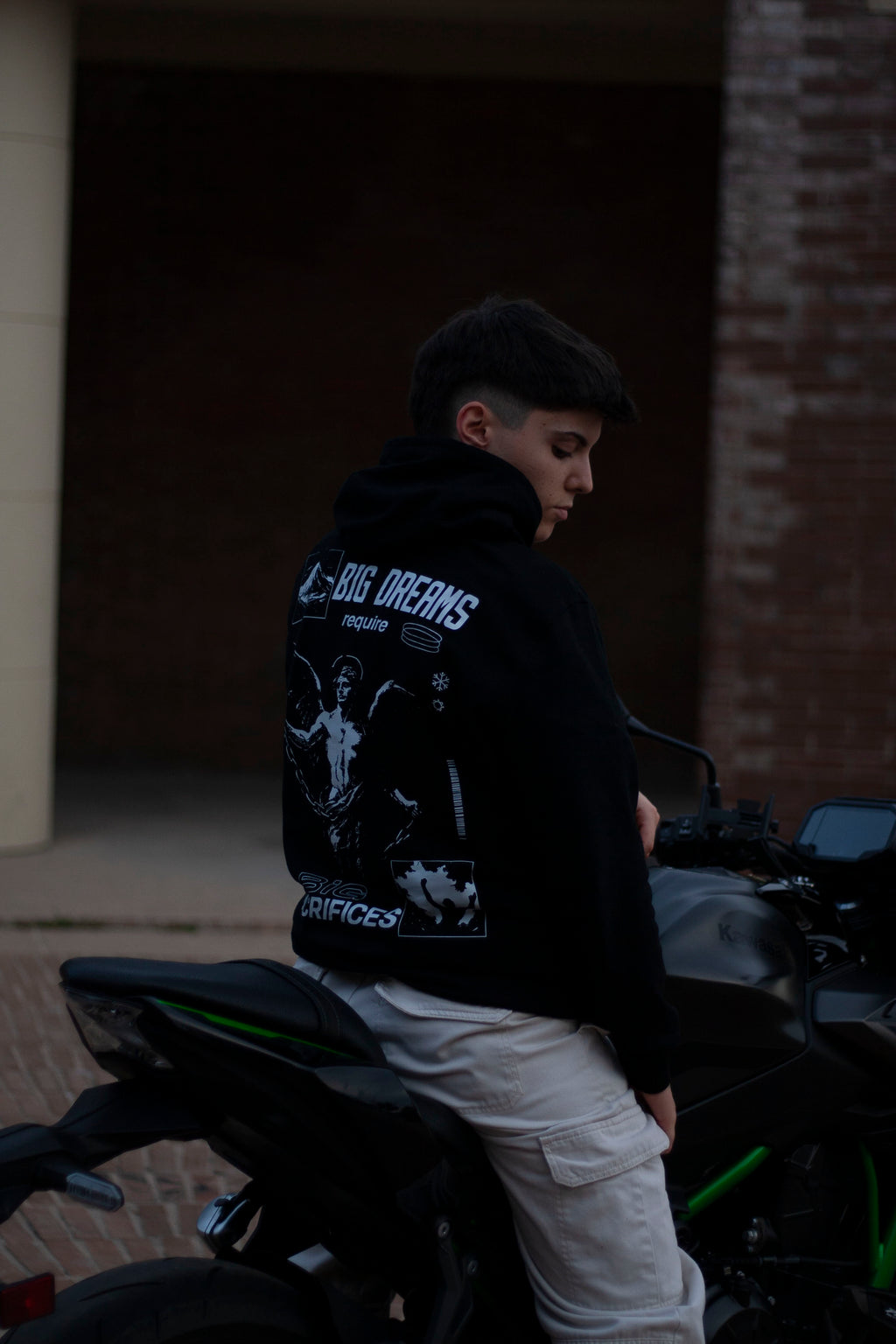 Sudadera BIG DREAMS - Negra